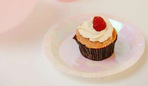 Strawberry Cup Cake